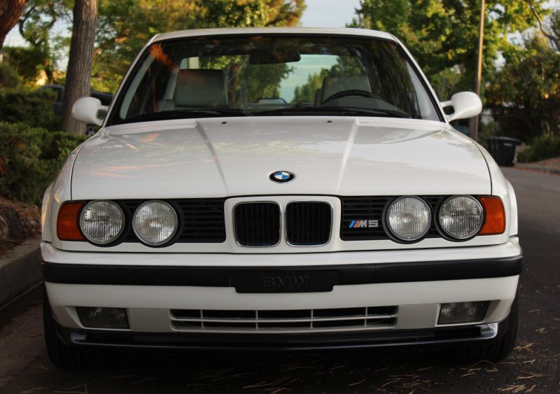 Illustration for article titled Does anyone know anything about the E34 M5?